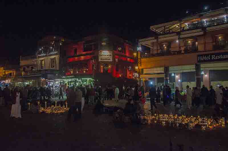 42 - Marruecos - Marrakech - plaza Jamaa el Fna - imagen nocturna